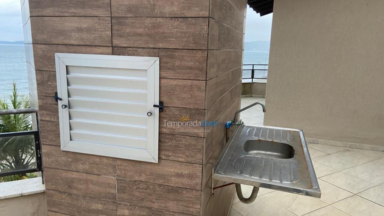 Casa para alquiler de vacaciones em Itapema (Meia Praia)