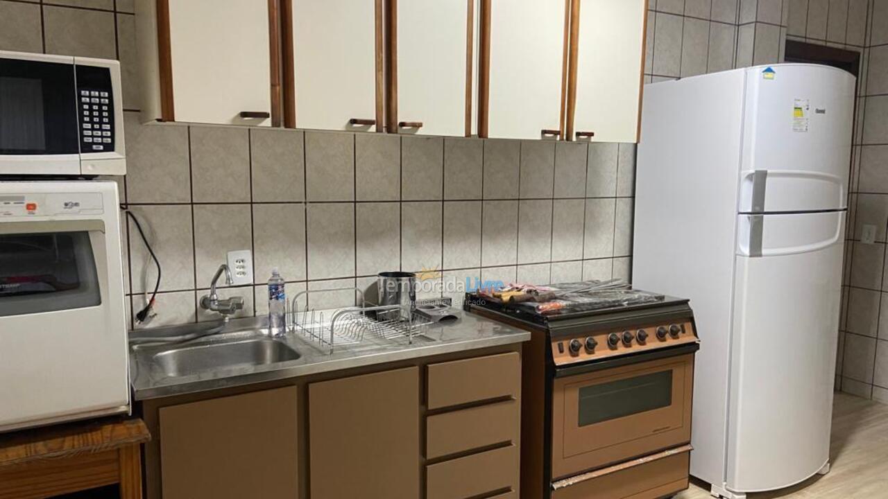 Casa para alquiler de vacaciones em Itapema (Meia Praia)