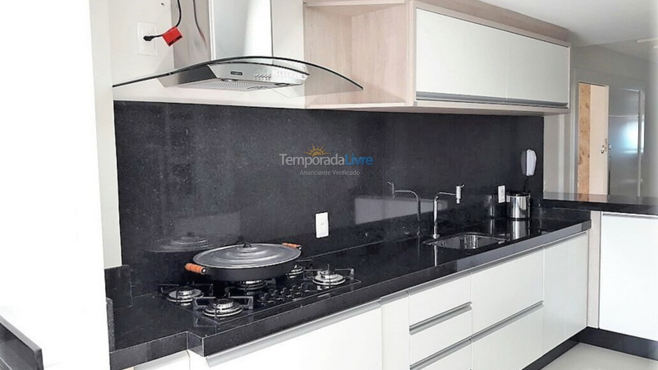 Casa para aluguel de temporada em Itapema (Centro)