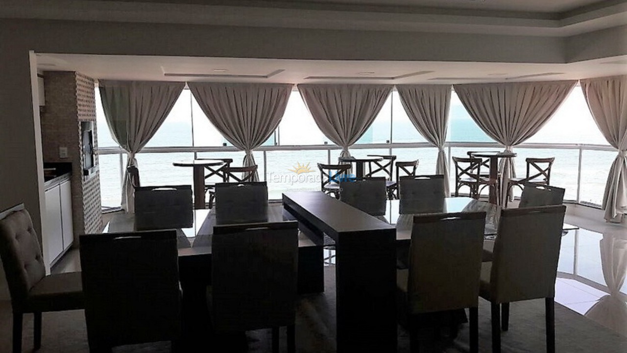 Casa para aluguel de temporada em Itapema (Centro)