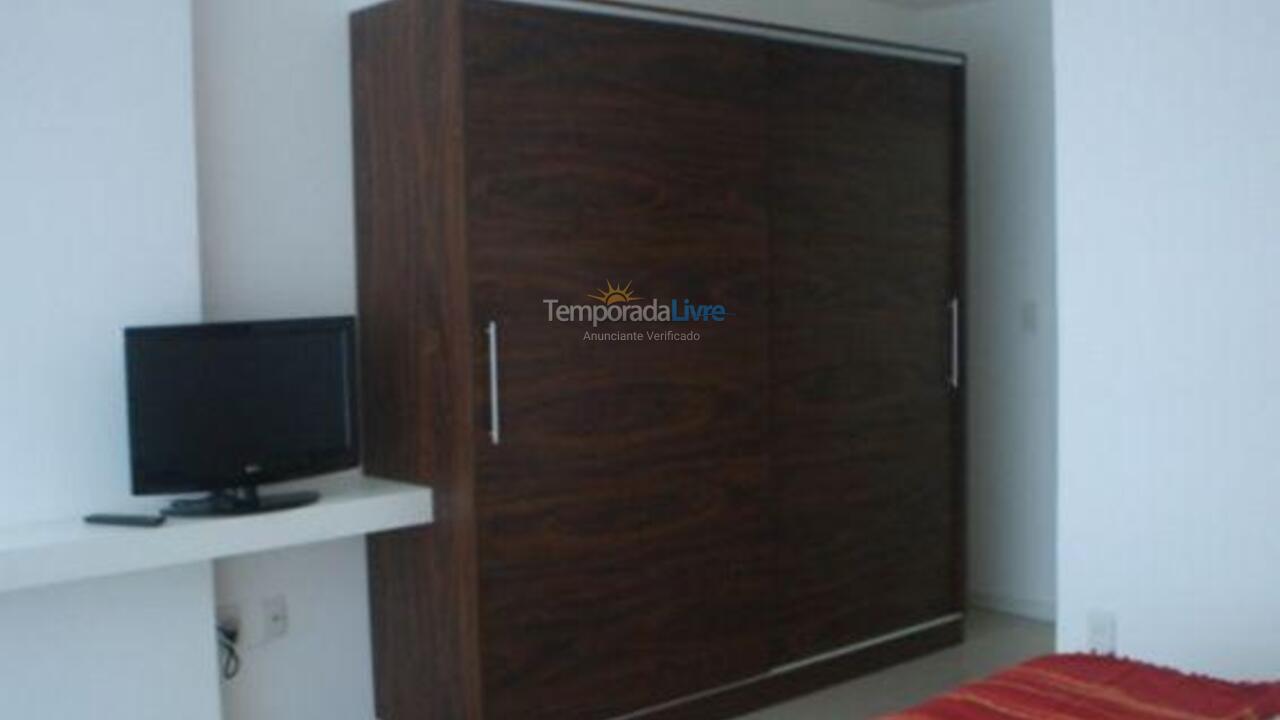 Apartamento para aluguel de temporada em Itapema (Meia Praia)