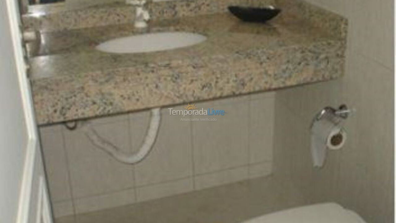 Apartamento para aluguel de temporada em Itapema (Meia Praia)