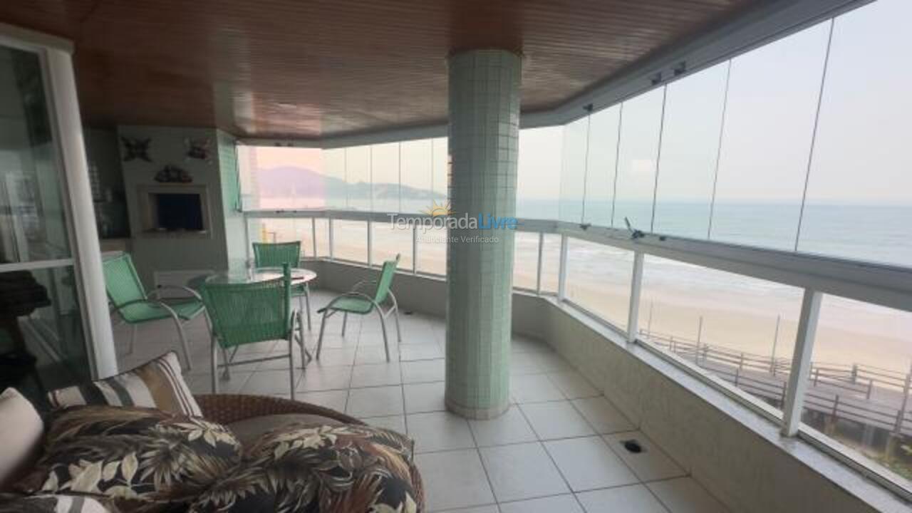 Apartment for vacation rental in Itapema (Centro)