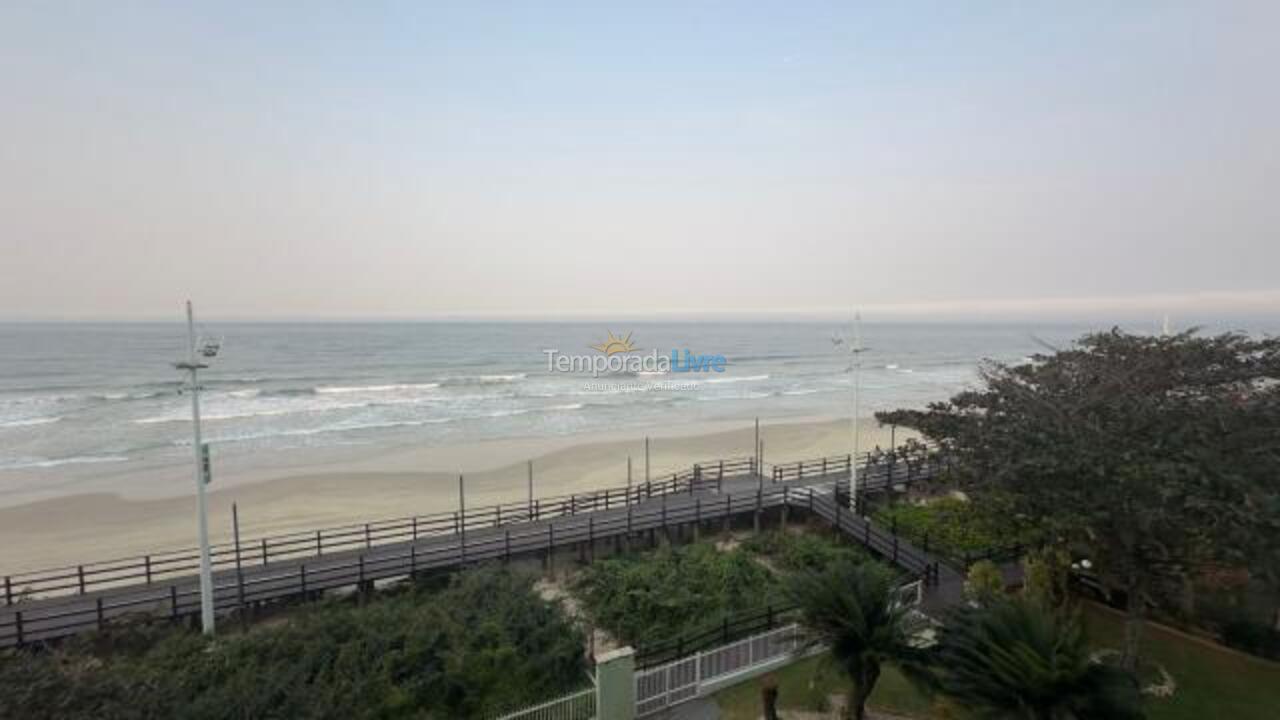 Apartment for vacation rental in Itapema (Centro)