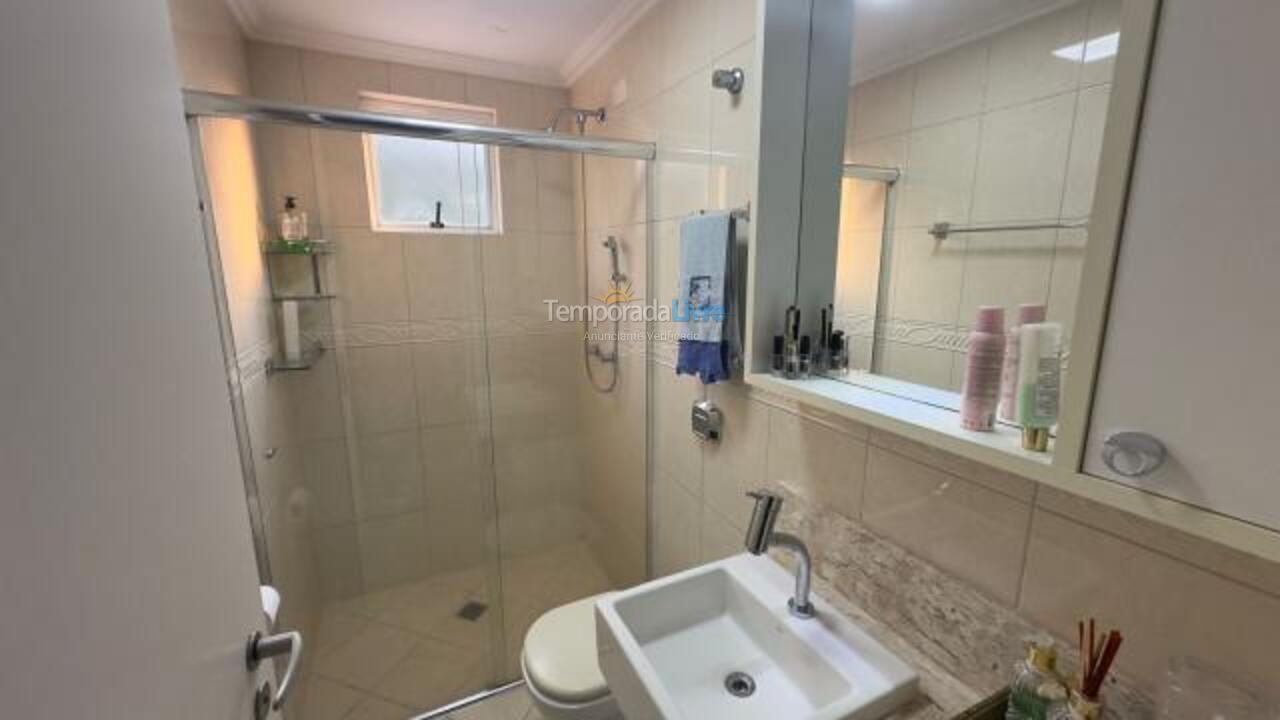 Apartment for vacation rental in Itapema (Centro)