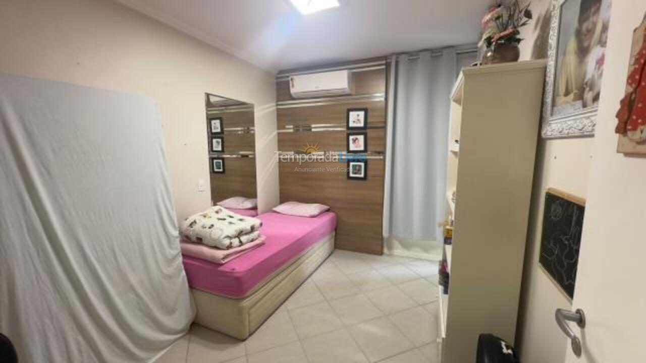 Apartment for vacation rental in Itapema (Centro)