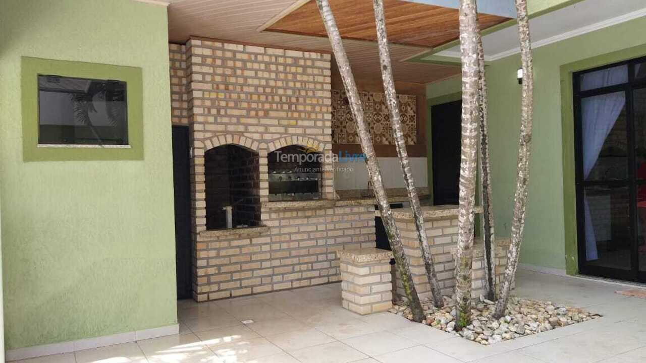 Casa para alquiler de vacaciones em Itapema (Meia Praia)