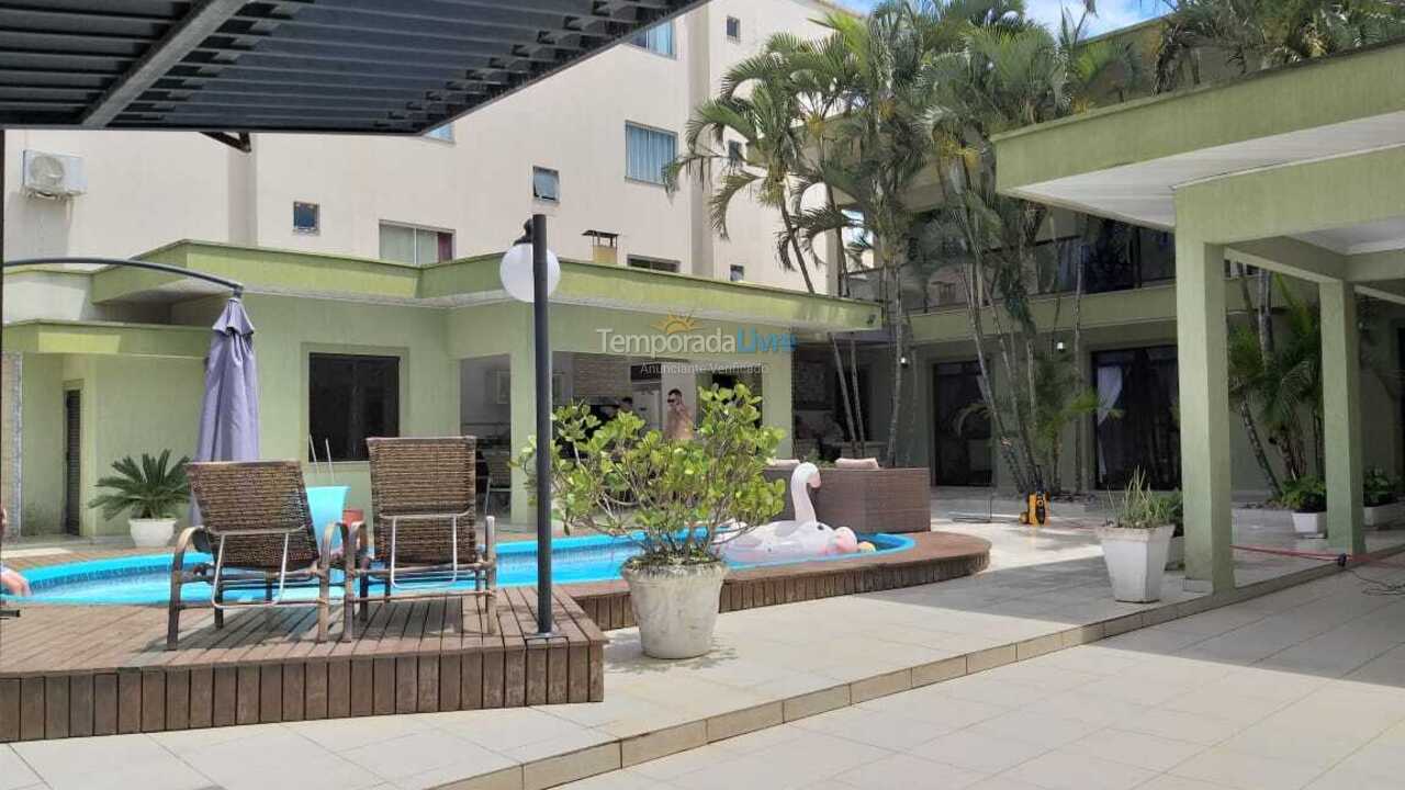 Casa para alquiler de vacaciones em Itapema (Meia Praia)