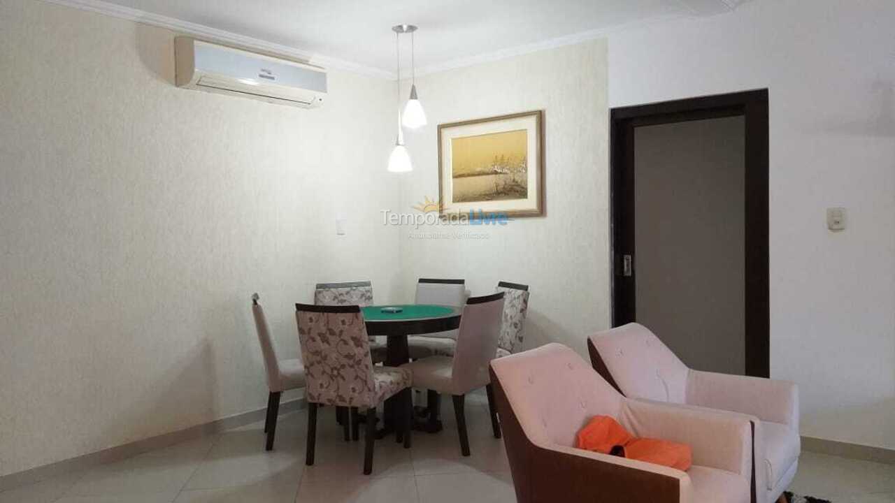 Casa para alquiler de vacaciones em Itapema (Meia Praia)