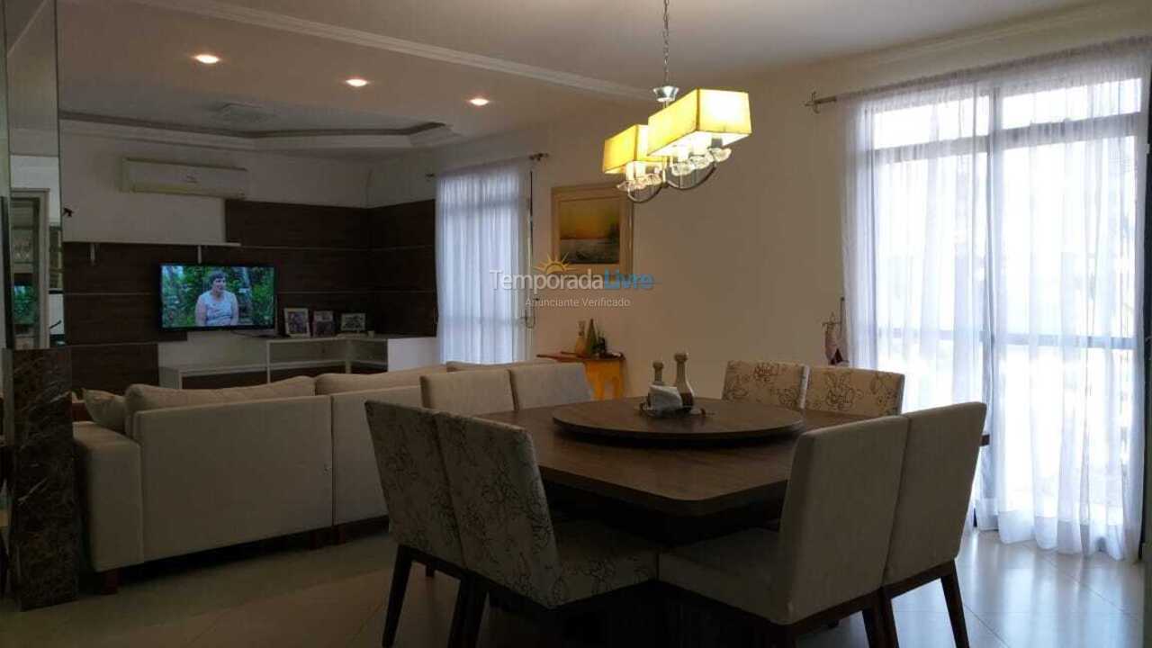 Casa para alquiler de vacaciones em Itapema (Meia Praia)