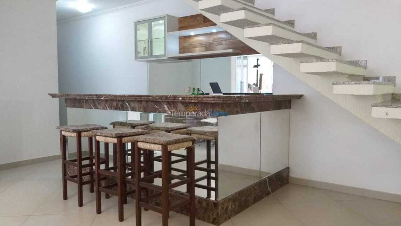 Casa para alquiler de vacaciones em Itapema (Meia Praia)
