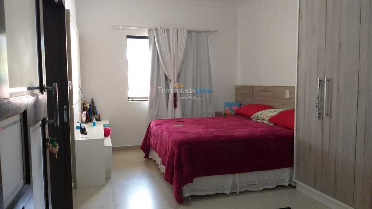 Casa para alquiler de vacaciones em Itapema (Meia Praia)