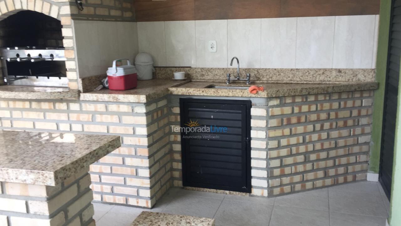 Casa para alquiler de vacaciones em Itapema (Meia Praia)