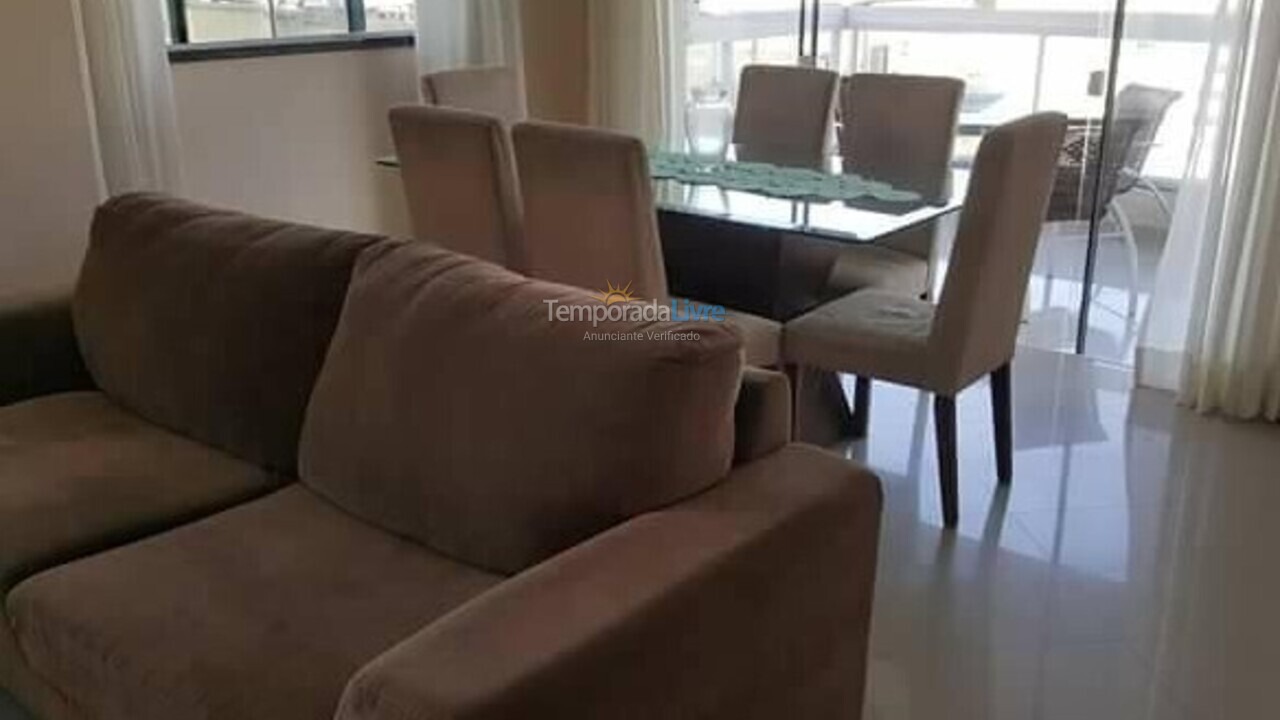 Apartamento para aluguel de temporada em Itapema (Meia Praia)