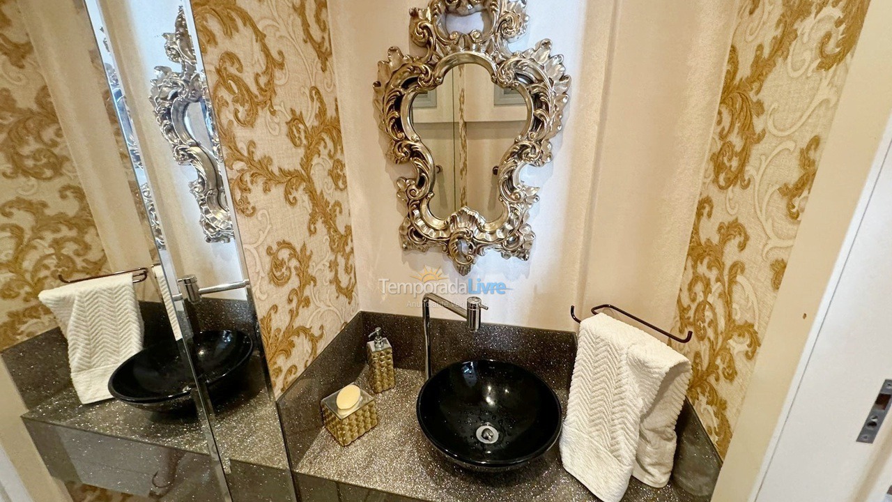 Apartment for vacation rental in Balneário Camboriú (Praia Central)