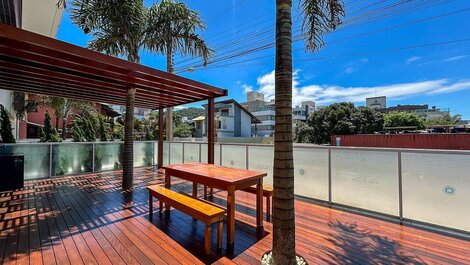 193 - Beautiful apartment with 3 bedrooms and pool 50mts from the sea in...