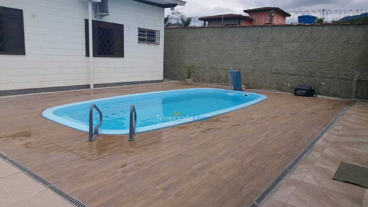 Casa para aluguel de temporada em Ubatuba (Maranduba)
