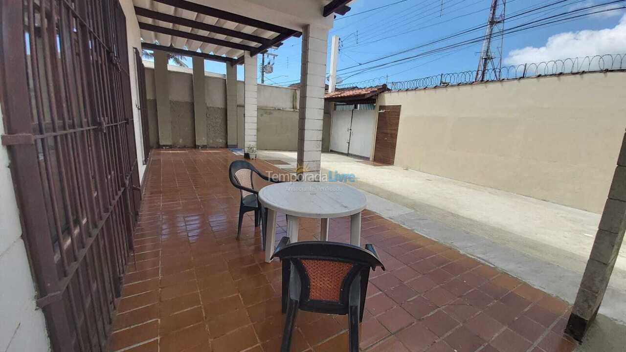 Casa para aluguel de temporada em Ubatuba (Maranduba)