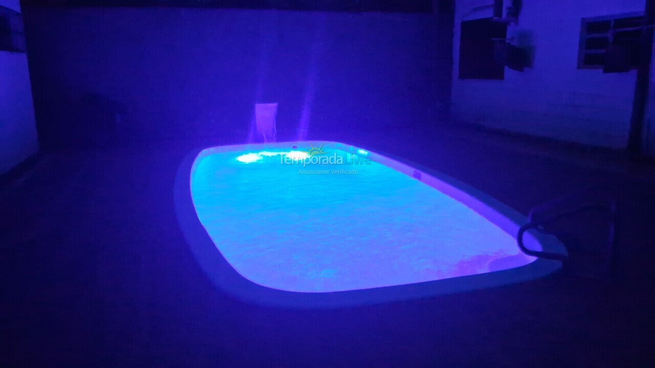 Casa para aluguel de temporada em Ubatuba (Maranduba)