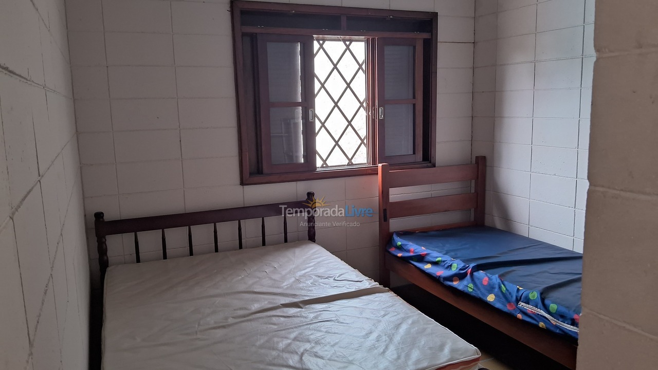 Casa para aluguel de temporada em Ubatuba (Maranduba)