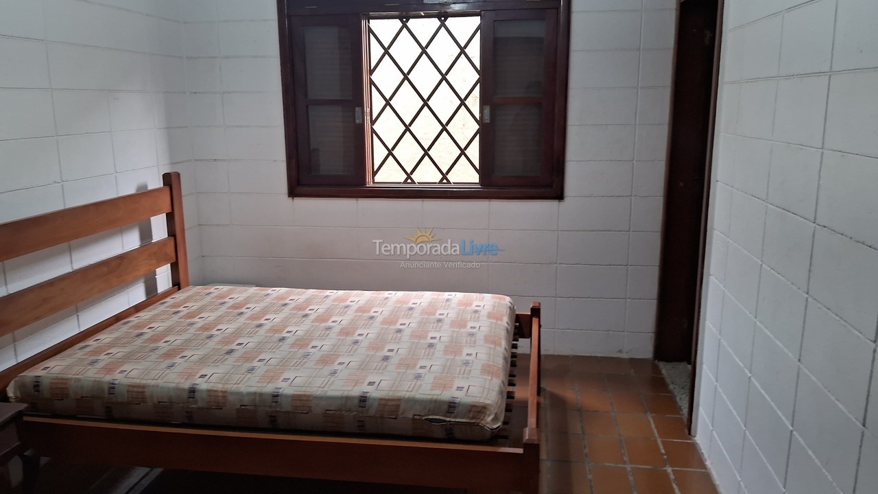 Casa para aluguel de temporada em Ubatuba (Maranduba)