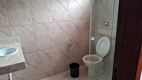 Casa em Maranduba 5 dorm ( 4 suites) com ar condicionado e piscina