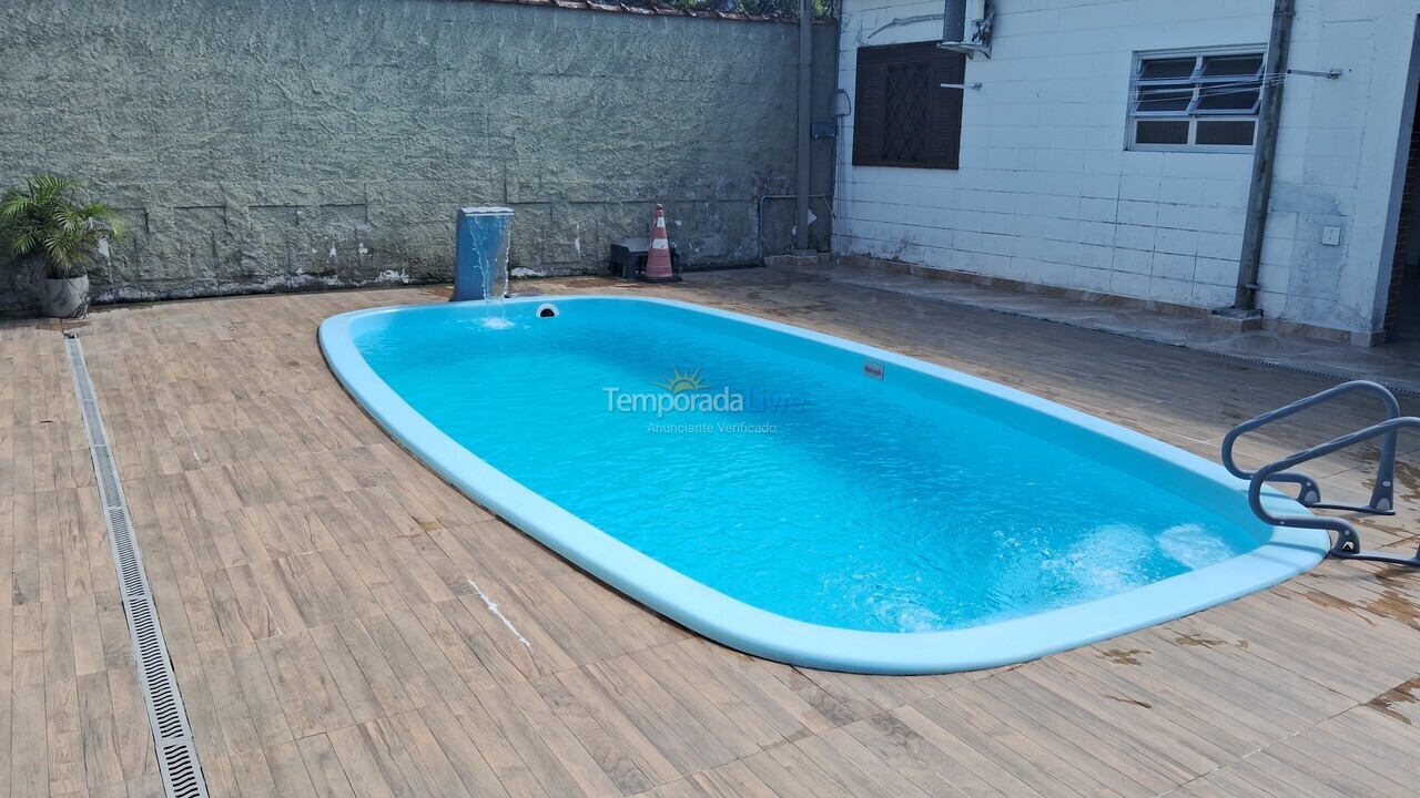 Casa para aluguel de temporada em Ubatuba (Maranduba)