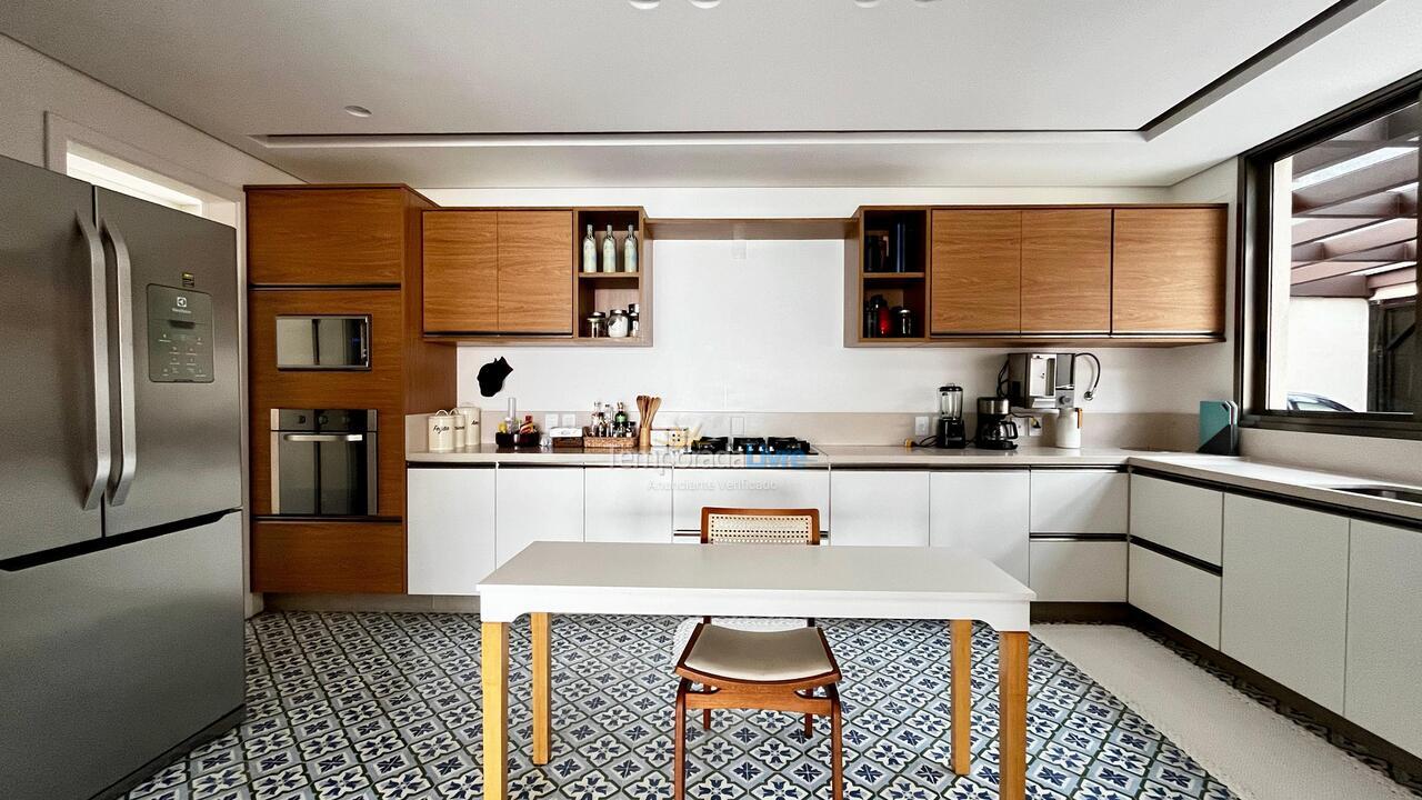 Casa para aluguel de temporada em São Sebastião (Juquehy)