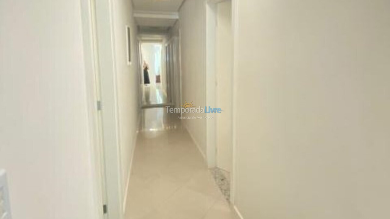 Apartment for vacation rental in Itapema (Meia Praia)