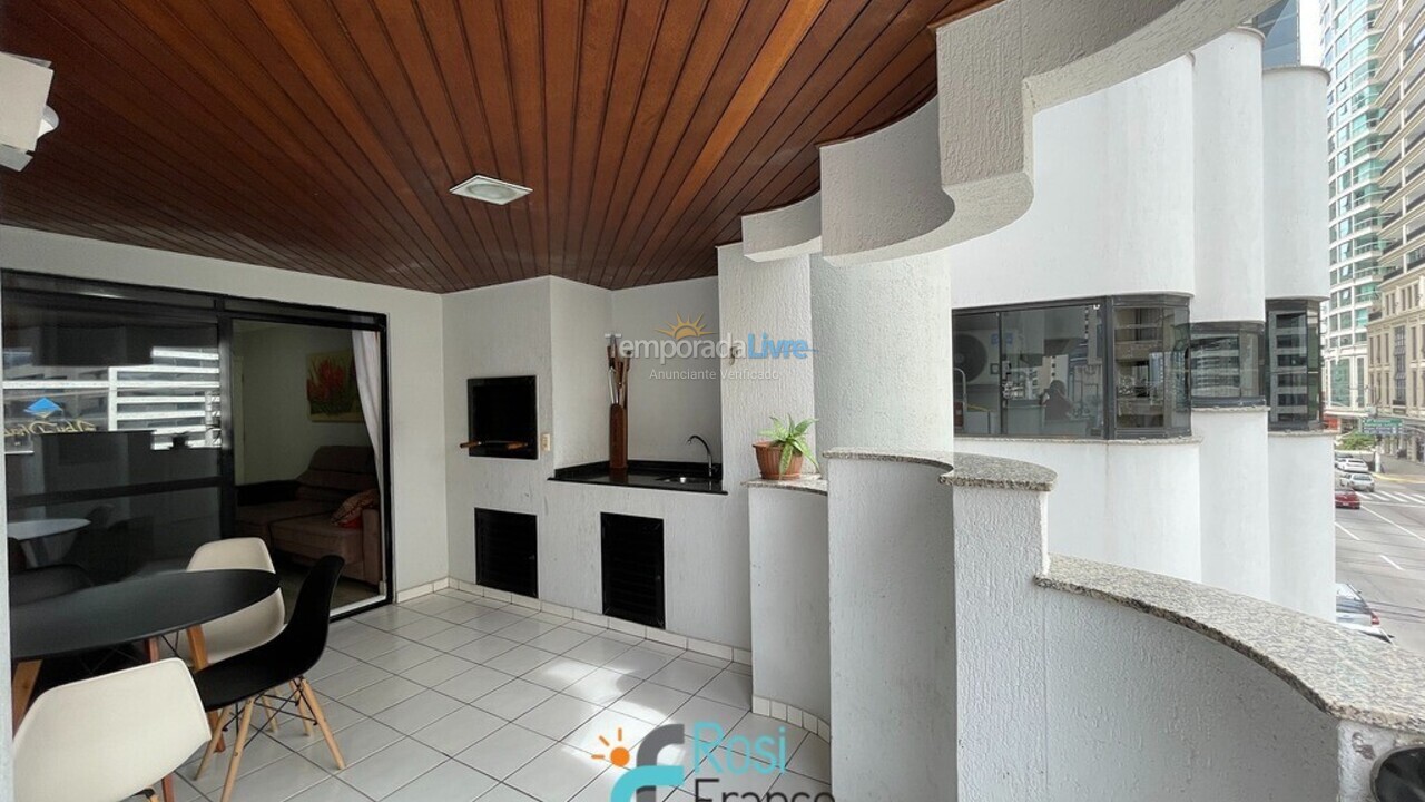 Apartamento para aluguel de temporada em Itapema (Meia Praia)