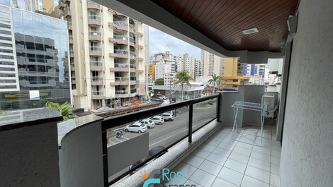 Apartamento 3 dormitórios quadra mar Meia Praia SC