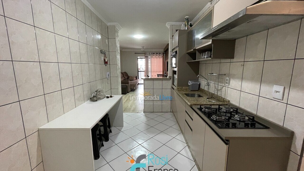 Apartamento para aluguel de temporada em Itapema (Meia Praia)