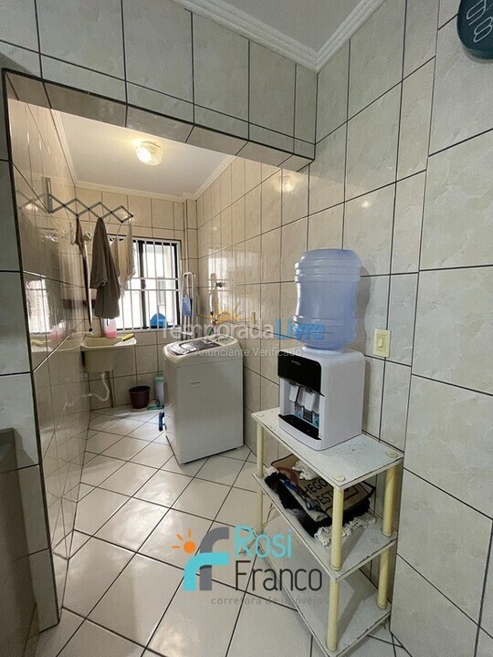 Apartamento para aluguel de temporada em Itapema (Meia Praia)