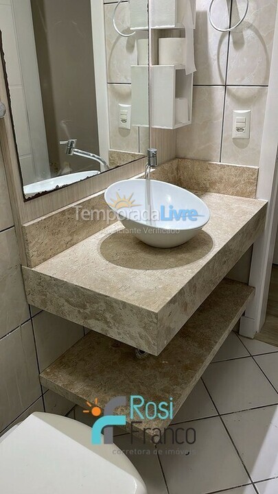 Apartamento para aluguel de temporada em Itapema (Meia Praia)