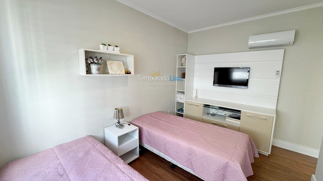 Apartamento para alquiler de vacaciones em Balneário Camboriú (Praia Central)