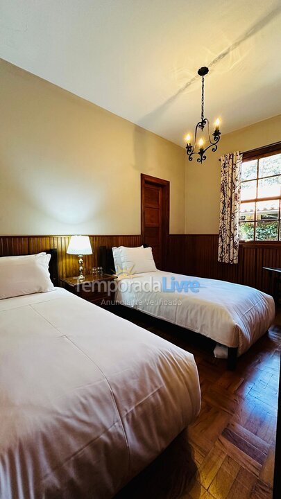 Casa para alquiler de vacaciones em Campos do Jordão (Jardim Toriba)