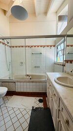 Beachfront House in Camburizinho