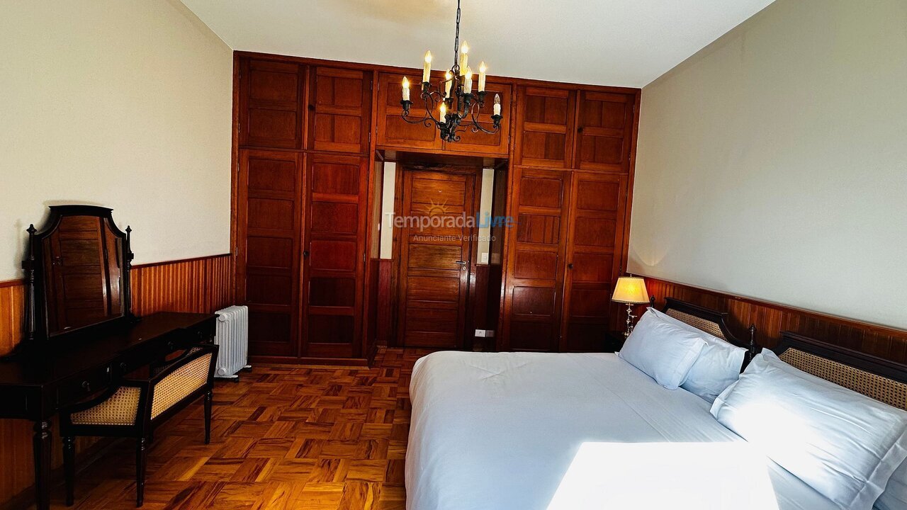 Casa para alquiler de vacaciones em Campos do Jordão (Jardim Toriba)