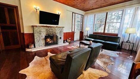 Forest House in Campos do Jordao