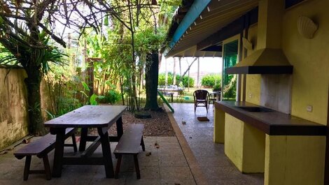 Beachfront House in Camburizinho