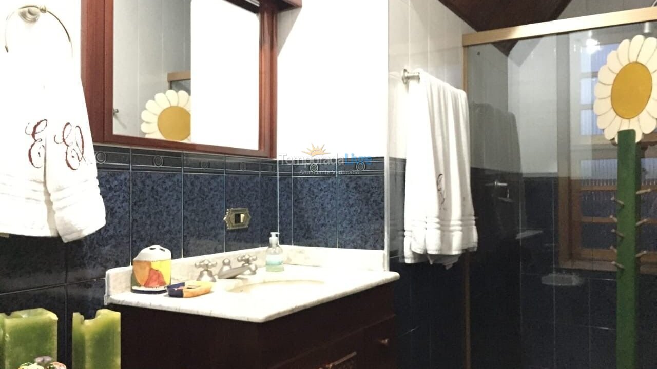 Casa para alquiler de vacaciones em Campos do Jordão (Alto do Capivari)