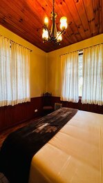 Forest House in Campos do Jordao