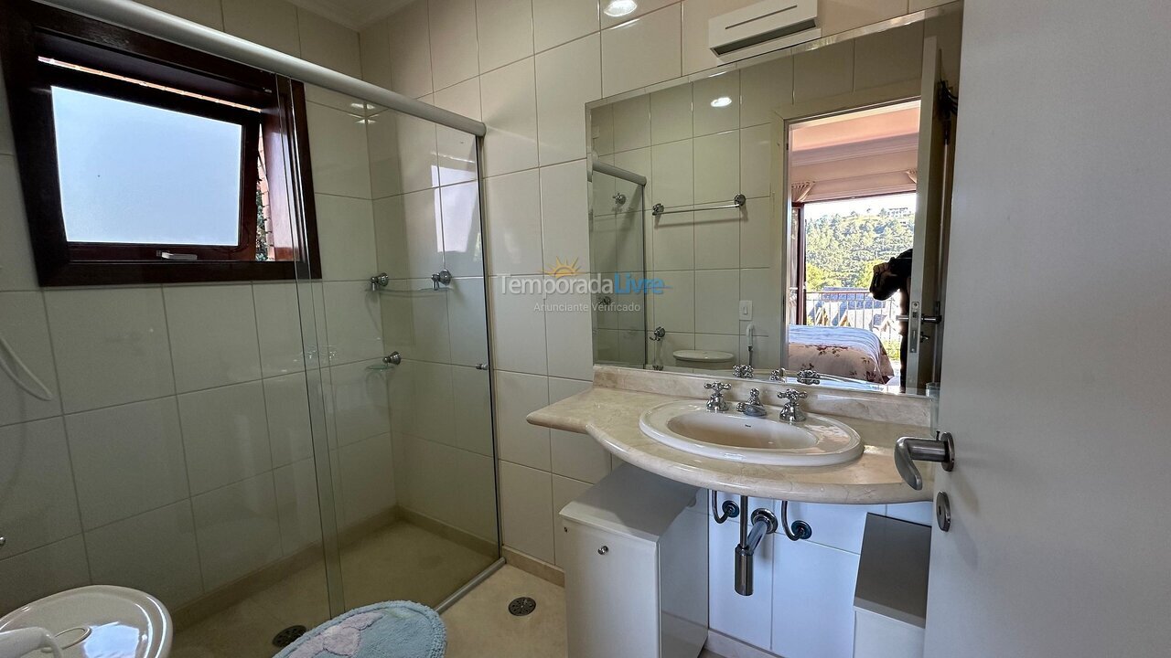 Casa para alquiler de vacaciones em Campos do Jordão (Véu da Noiva)