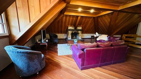 Fort House in Campos do Jordao