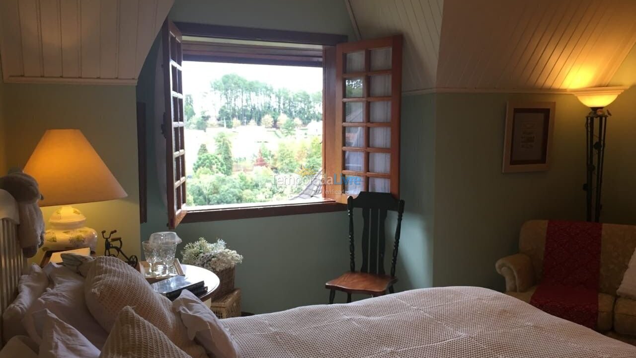 Casa para alquiler de vacaciones em Campos do Jordão (Alto do Capivari)