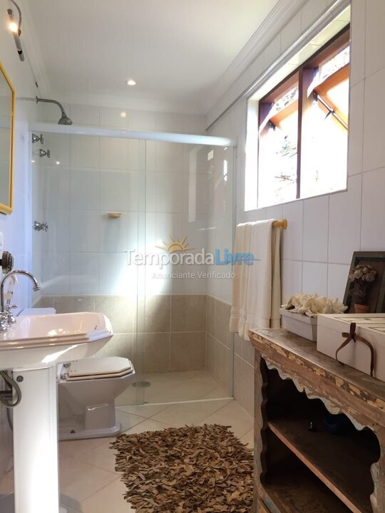 Casa para alquiler de vacaciones em Campos do Jordão (Alto do Capivari)