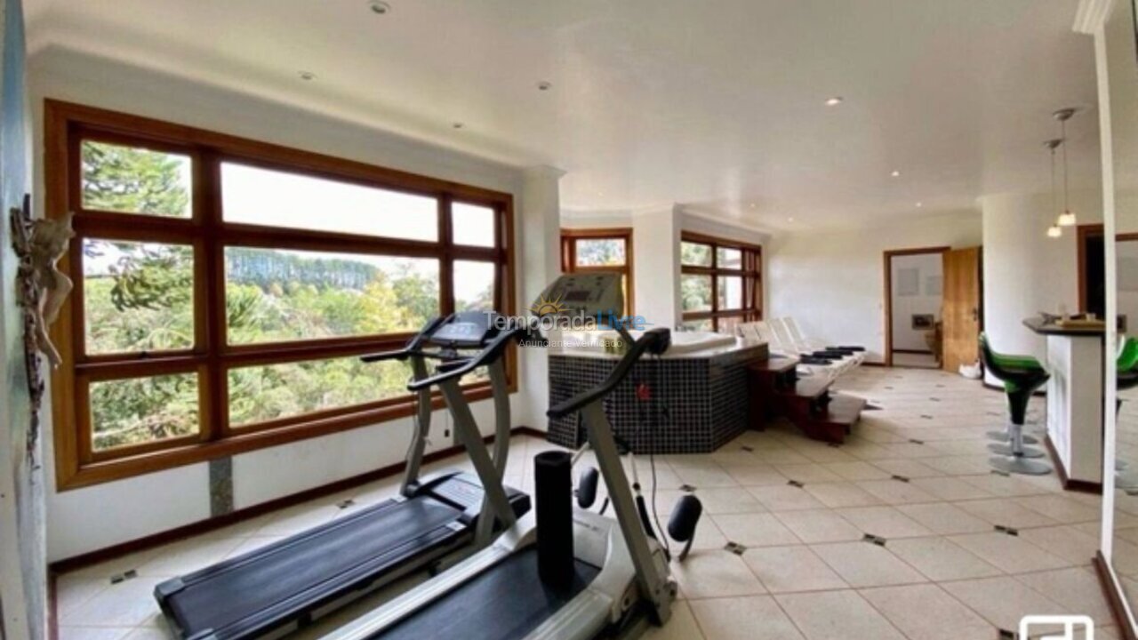 Casa para alquiler de vacaciones em Campos do Jordão (Alto do Capivari)