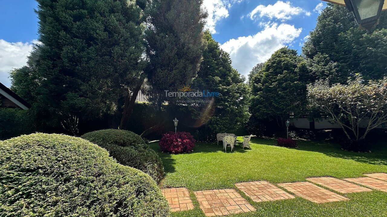 Casa para alquiler de vacaciones em Campos do Jordão (Alto do Capivari)