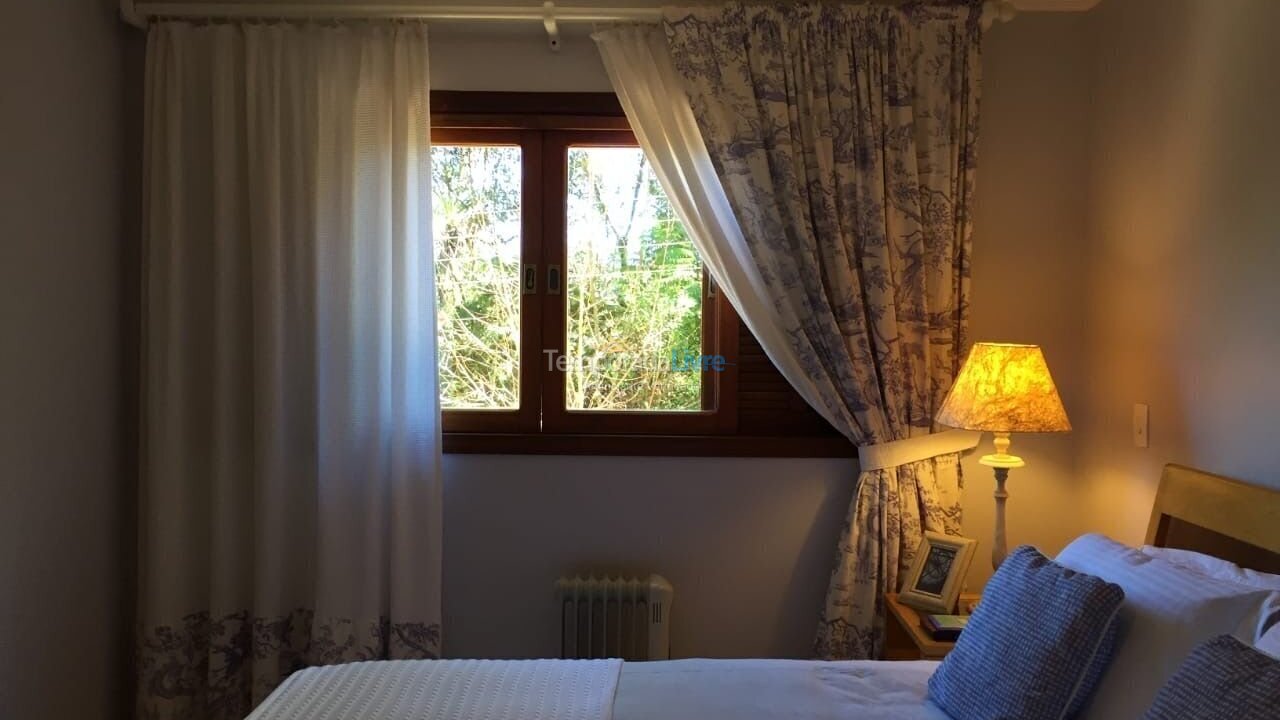 Casa para alquiler de vacaciones em Campos do Jordão (Alto do Capivari)