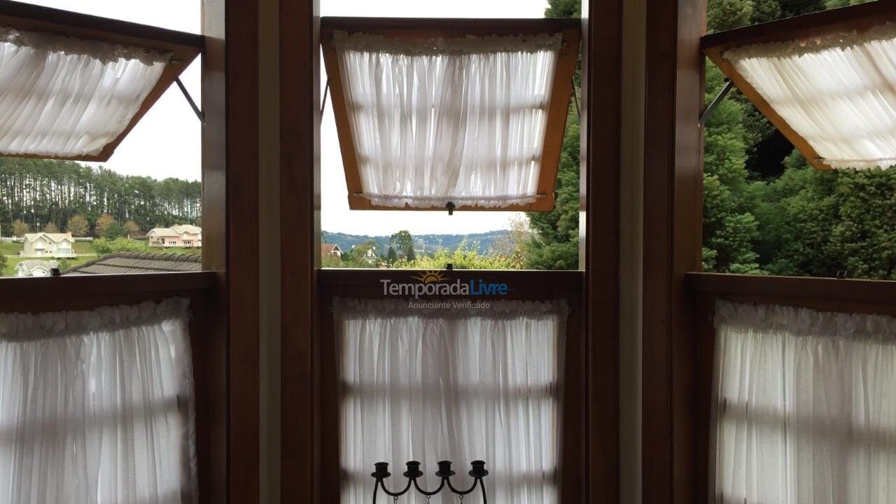 Casa para alquiler de vacaciones em Campos do Jordão (Alto do Capivari)